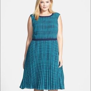 Halogen pleated dress